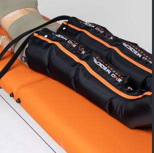 Pressotherapy session for the legs